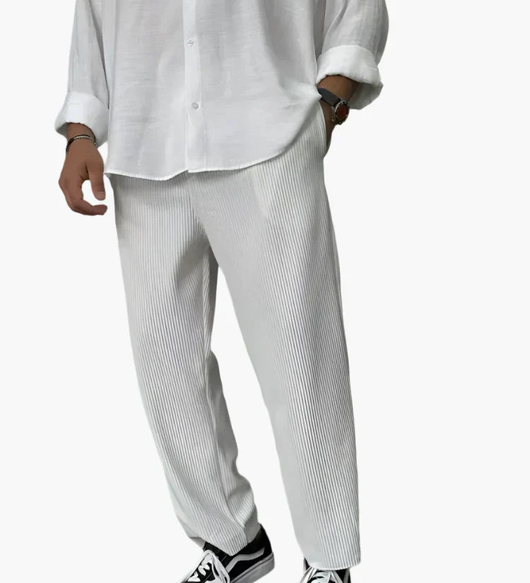 James Oxford Men's Relaxed Fit Pleated Trousers