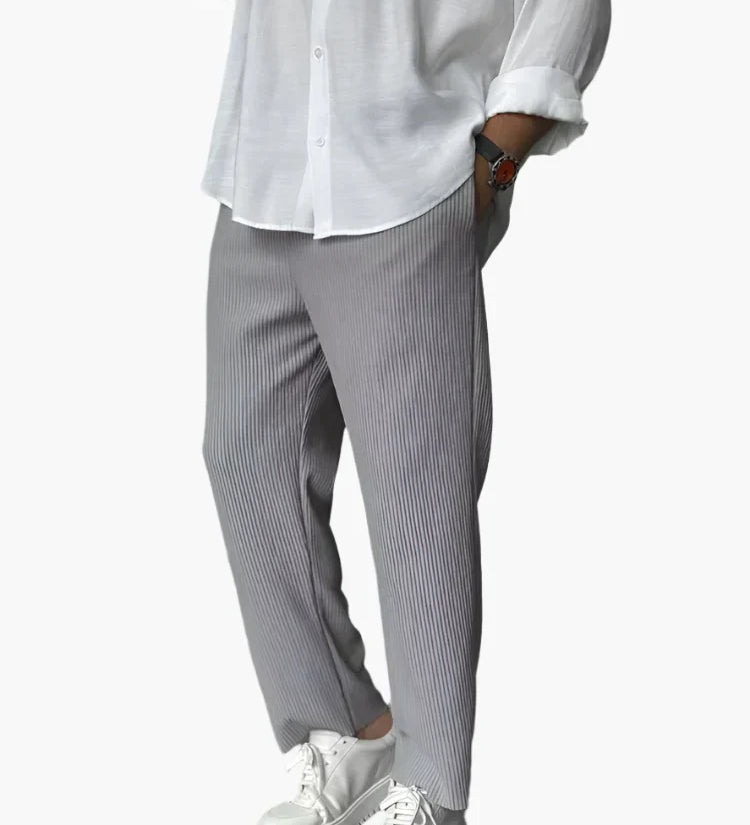James Oxford Men's Relaxed Fit Pleated Trousers